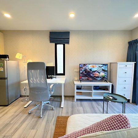 Digital Nomad Home Away With Pool & Gym Nai Yang Beach Exteriör bild