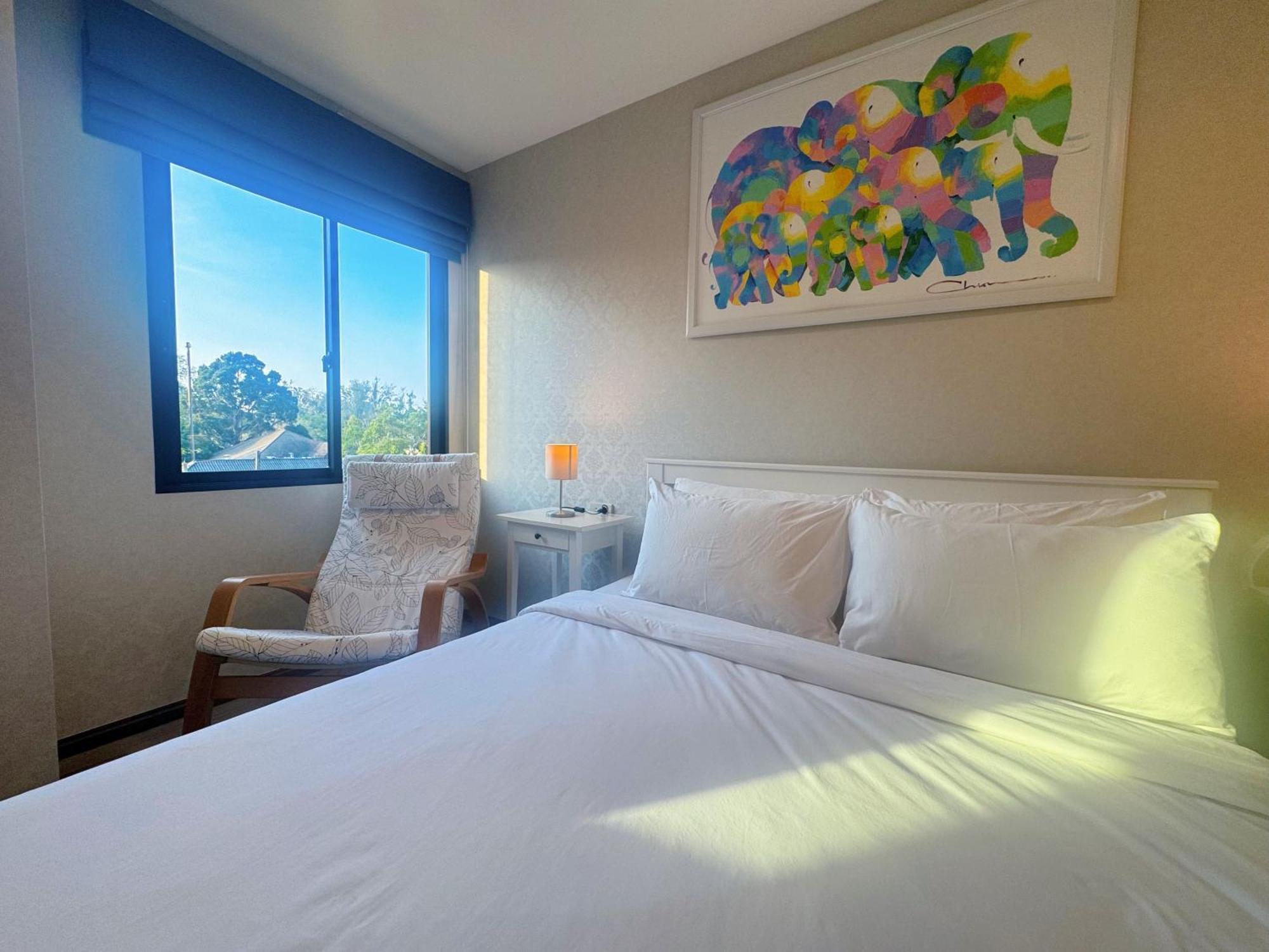 Digital Nomad Home Away With Pool & Gym Nai Yang Beach Exteriör bild